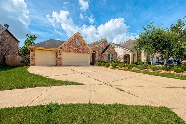 7122 Fall Creek Lane, Missouri City, TX 77459