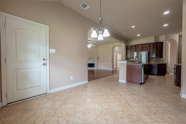 7122 Fall Creek Lane, Missouri City, TX 77459