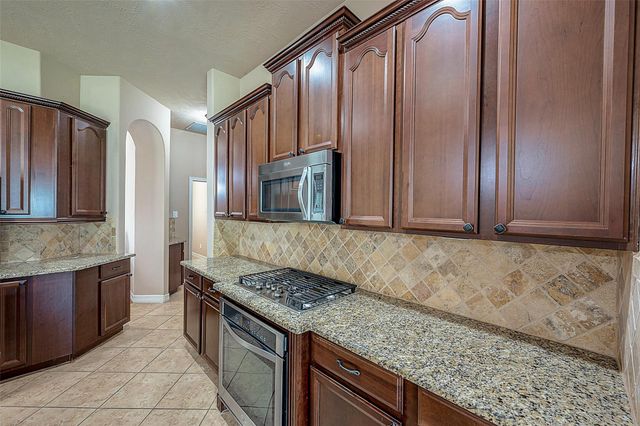 7122 Fall Creek Lane, Missouri City, TX 77459