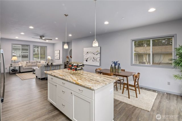 26568 221st Place SE, Maple Valley, WA 98038