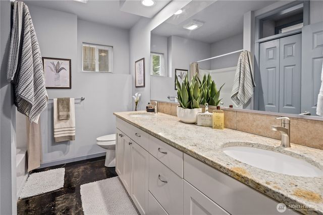 26568 221st Place SE, Maple Valley, WA 98038