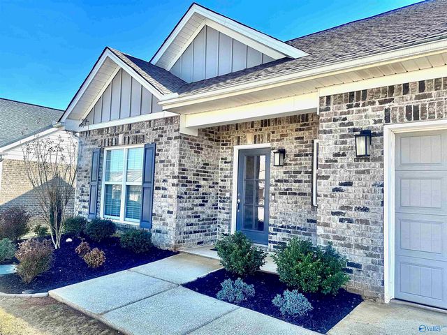 112 Harvest Moon Drive, Harvest, AL 35749