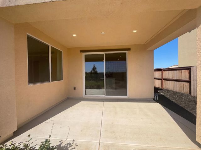 10872 Coral Reef Ln, Stockton, CA 95219