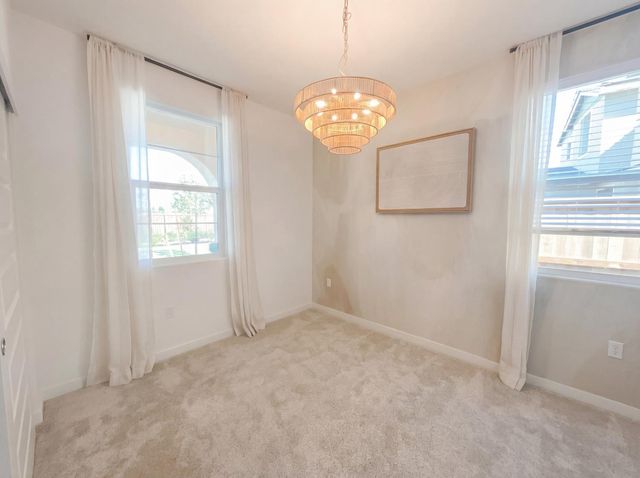 10872 Coral Reef Ln, Stockton, CA 95219