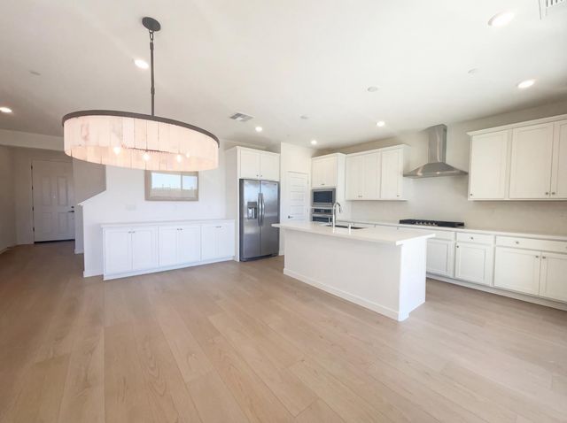 10872 Coral Reef Ln, Stockton, CA 95219