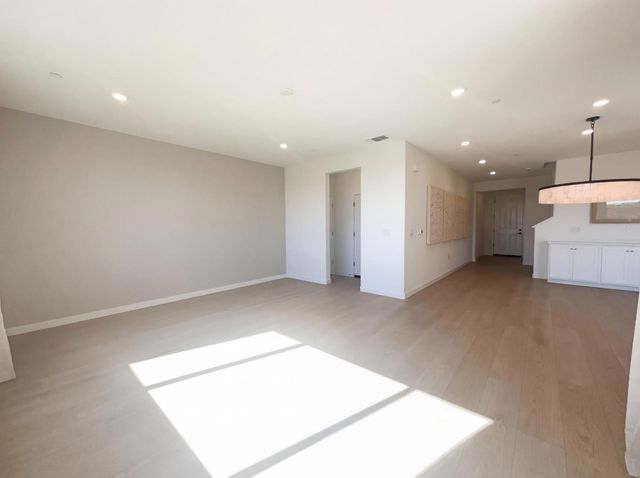 10872 Coral Reef Ln, Stockton, CA 95219