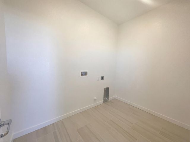 10872 Coral Reef Ln, Stockton, CA 95219