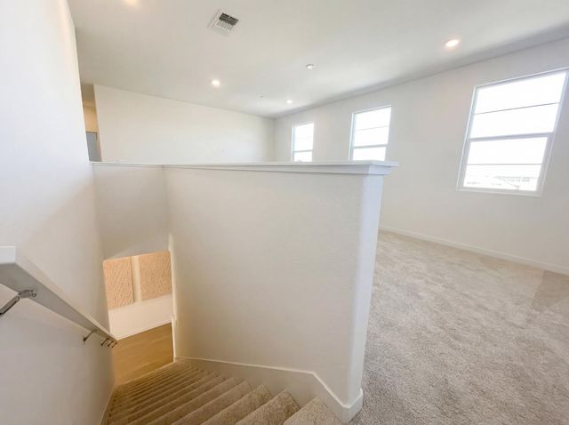 10872 Coral Reef Ln, Stockton, CA 95219