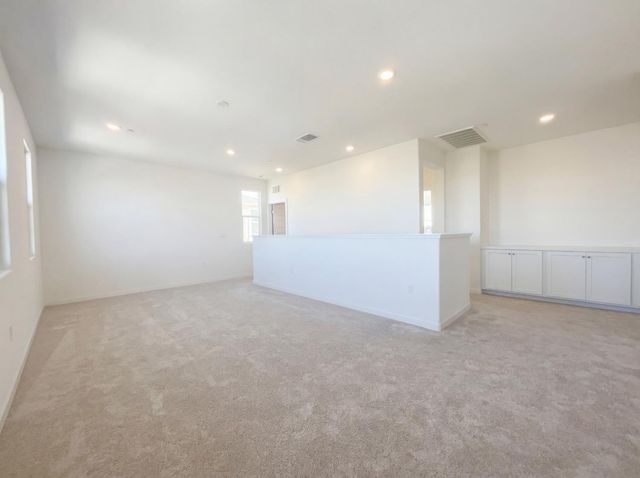 10872 Coral Reef Ln, Stockton, CA 95219