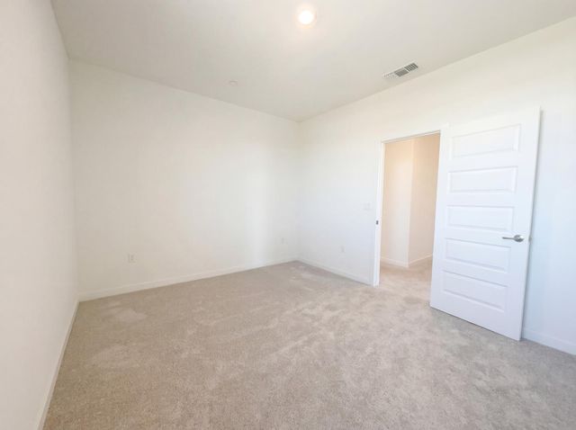 10872 Coral Reef Ln, Stockton, CA 95219