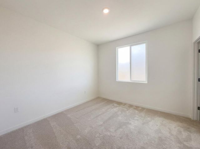 10872 Coral Reef Ln, Stockton, CA 95219