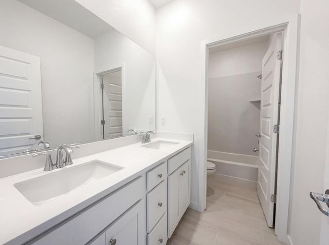 10872 Coral Reef Ln, Stockton, CA 95219