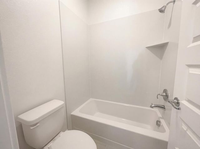 10872 Coral Reef Ln, Stockton, CA 95219