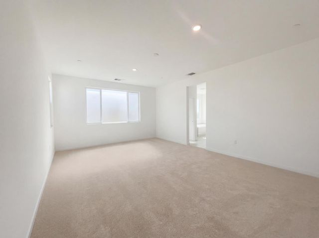 10872 Coral Reef Ln, Stockton, CA 95219