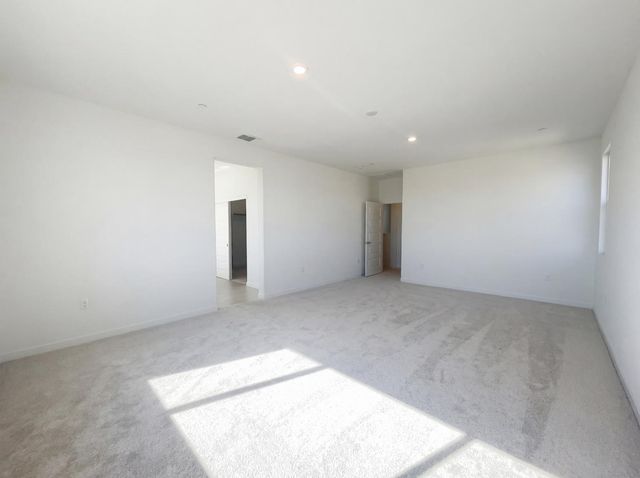 10872 Coral Reef Ln, Stockton, CA 95219