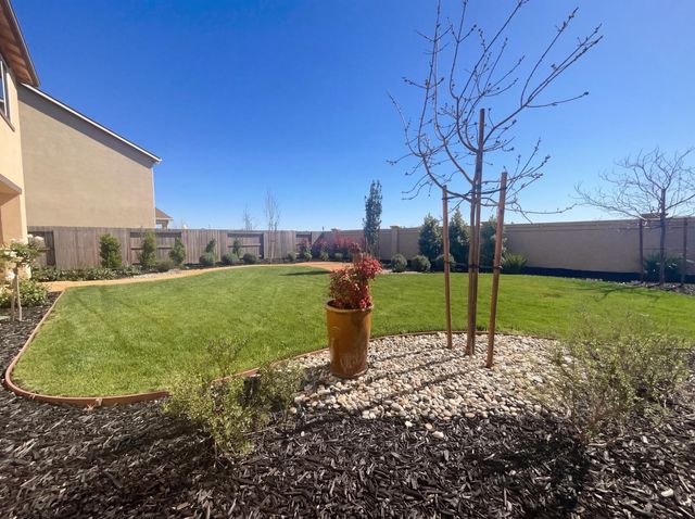 10872 Coral Reef Ln, Stockton, CA 95219