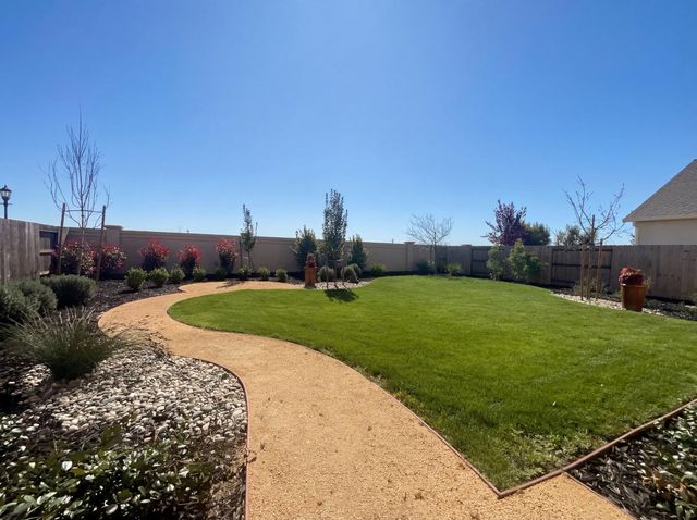 10872 Coral Reef Ln, Stockton, CA 95219