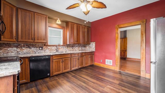 312 E 6th Avenue, Lancaster, OH 43130