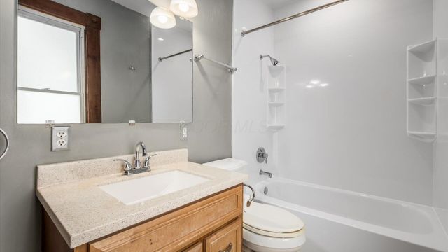 312 E 6th Avenue, Lancaster, OH 43130