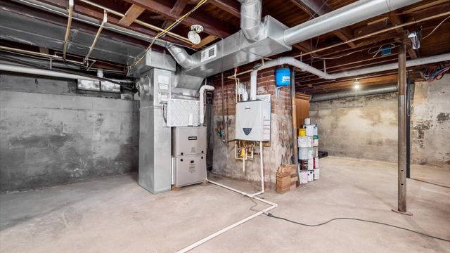 312 E 6th Avenue, Lancaster, OH 43130