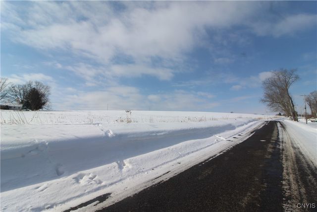 6932 Guyder Road, Lysander, NY 13112