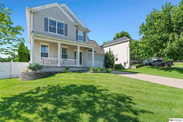 16313 Sherwood Avenue, Omaha, NE 68116