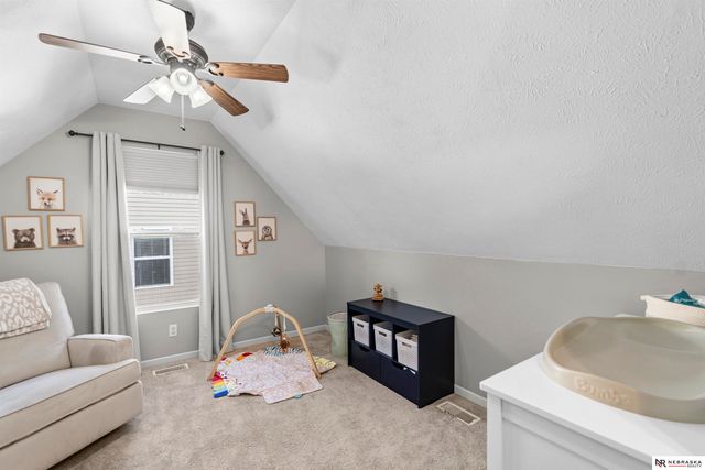 16313 Sherwood Avenue, Omaha, NE 68116