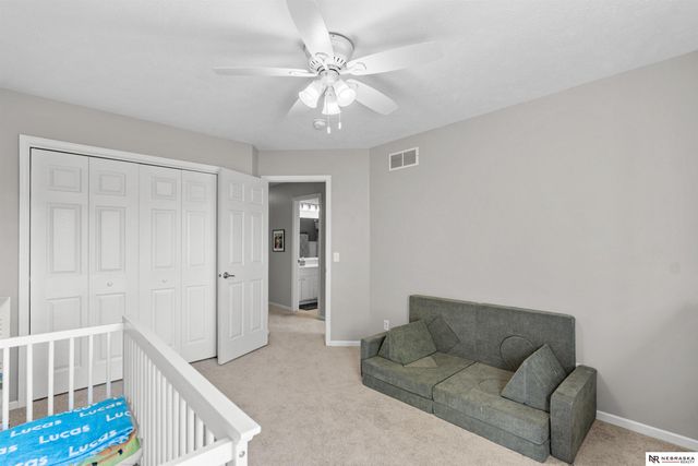 16313 Sherwood Avenue, Omaha, NE 68116