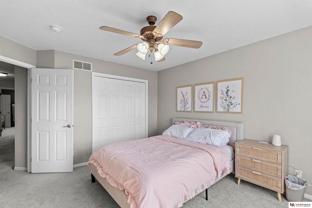 16313 Sherwood Avenue, Omaha, NE 68116