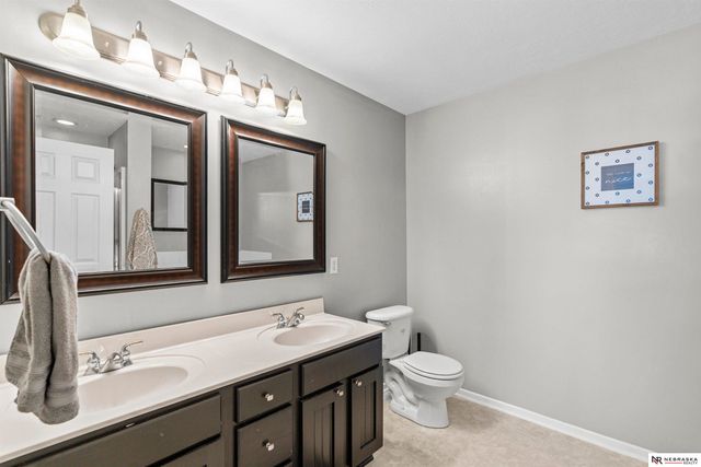 16313 Sherwood Avenue, Omaha, NE 68116