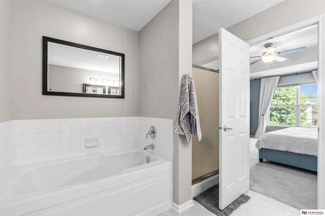 16313 Sherwood Avenue, Omaha, NE 68116