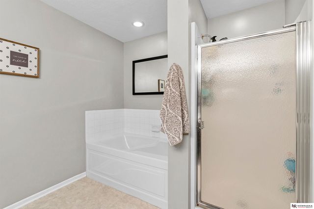 16313 Sherwood Avenue, Omaha, NE 68116