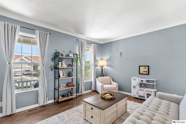 16313 Sherwood Avenue, Omaha, NE 68116