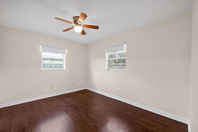 549 SE Marydale Terrace, Port St. Lucie, FL 34983