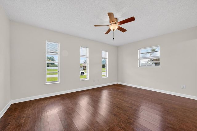 549 SE Marydale Terrace, Port St. Lucie, FL 34983