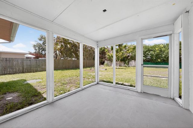 549 SE Marydale Terrace, Port St. Lucie, FL 34983