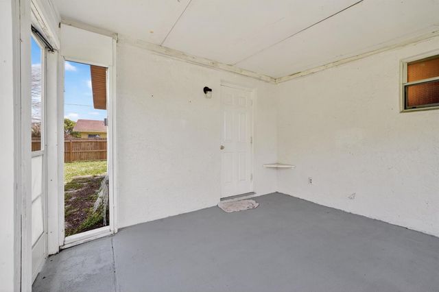 549 SE Marydale Terrace, Port St. Lucie, FL 34983