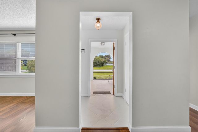 549 SE Marydale Terrace, Port St. Lucie, FL 34983