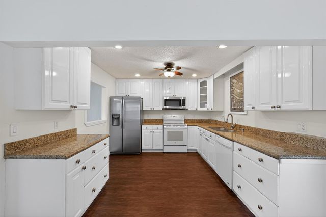 549 SE Marydale Terrace, Port St. Lucie, FL 34983