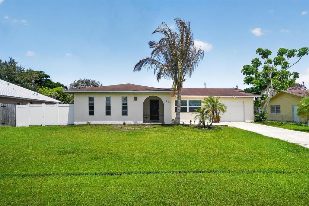 549 SE Marydale Terrace, Port St. Lucie, FL 34983