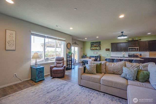 6967 N 94th Avenue, Camas, WA 98607