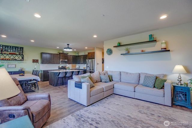 6967 N 94th Avenue, Camas, WA 98607