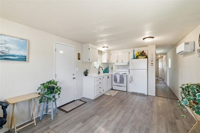 210 West Bonnie Claire Court, Pahrump, NV 89048