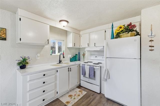 210 West Bonnie Claire Court, Pahrump, NV 89048