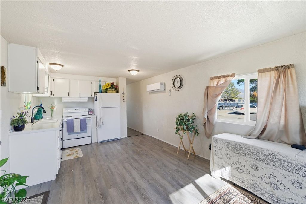 210 West Bonnie Claire Court, Pahrump, NV 89048