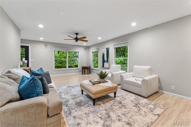 3 Sunnyslope Drive, Belleville, IL 62221