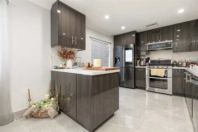 7901 Via Stefano, Burbank, CA 91504