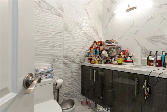 7901 Via Stefano, Burbank, CA 91504