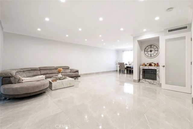 7901 Via Stefano, Burbank, CA 91504