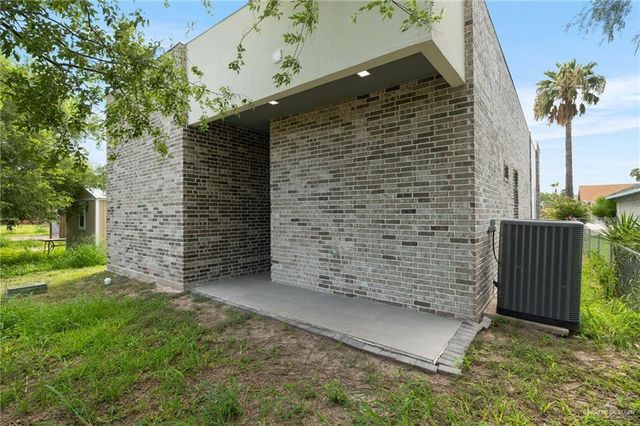 2041 Lake View Drive 5, Mission, TX 78572